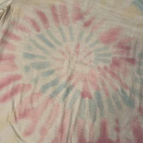 Like new no brand tie-dye T-shirt - Picture 10 of 10